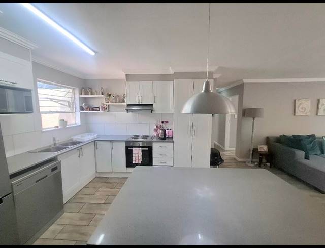 3 BEDROOM TOWNHOUSE FOR SALE IN BROADACRES